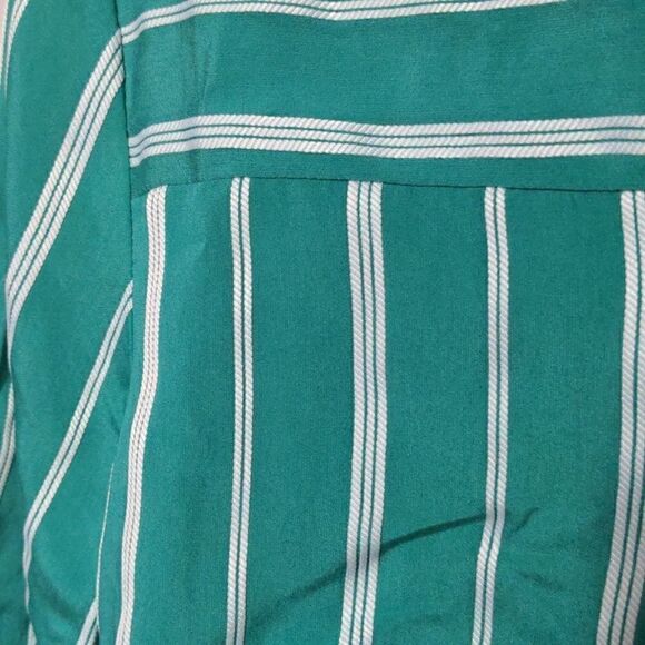 NWT Van Heusen Blouse - Picture 2 of 5